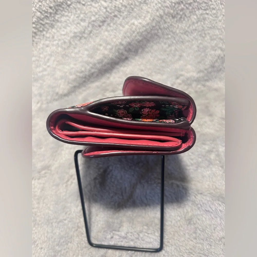 Coach Sierra Posey Cluster Floral Trifold Snap Wallet - Picture 9 of 14